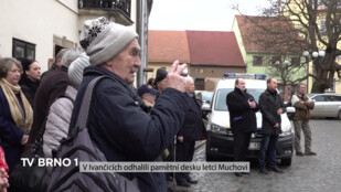 V Ivančicích odhalili pamětní desku letci Muchovi