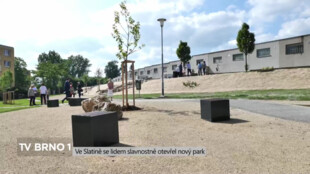 Ve Slatině se lidem slavnostně otevřel nový park