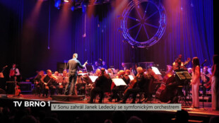 V Sonu zahrál Janek Ledecký se symfonickým orchestrem