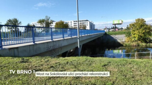 Most přes řeku Svratku na Sokolovské ulici prochází rekonstrukcí