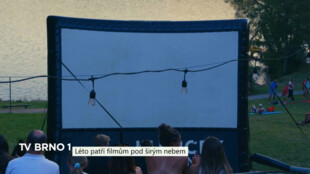 Léto patří filmům pod širým nebem