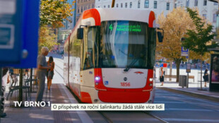 O příspěvek na roční šalinkartu žádá stále více lidí