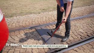 Řidiči šalin čelí provozu z úplně jiné perspektivy